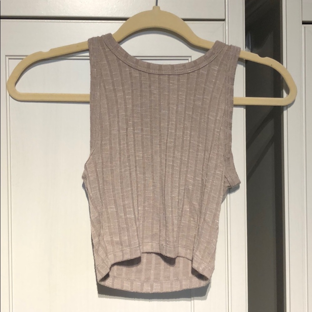 Aritzia crop top